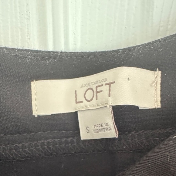 LOFT Black Floral Lace Skirt - Picture 3 of 6